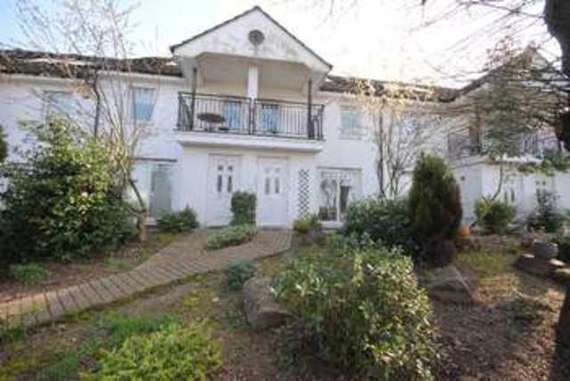 4 bedroom Terraced f...